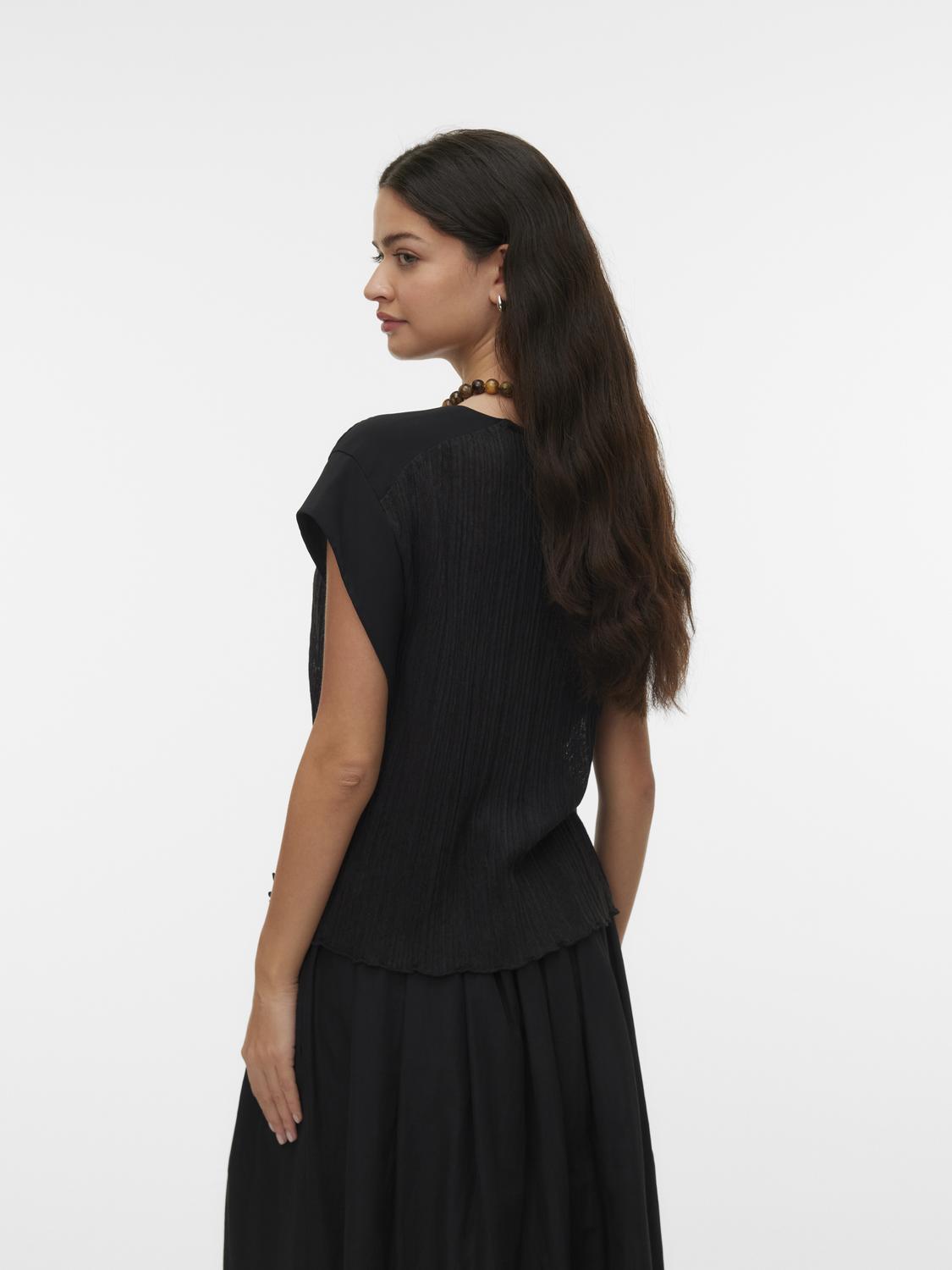 model_shot-back